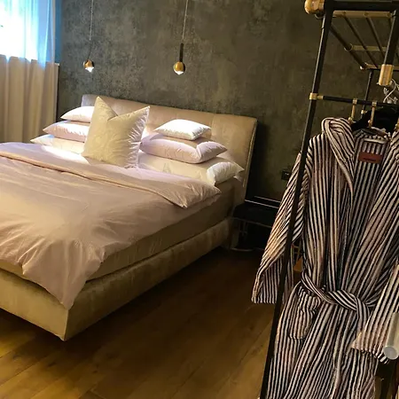 Suite3, 7 Min Walk From Opera Or